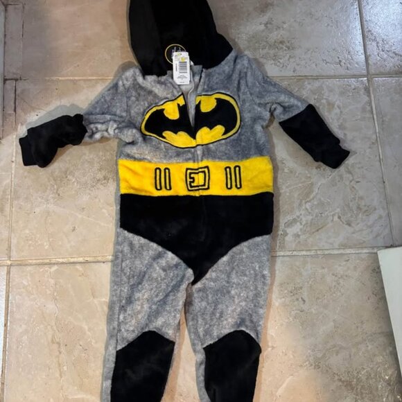 Batman 2T Fleece Sleeper⭐2 for 15⭐ - Picture 1 of 3